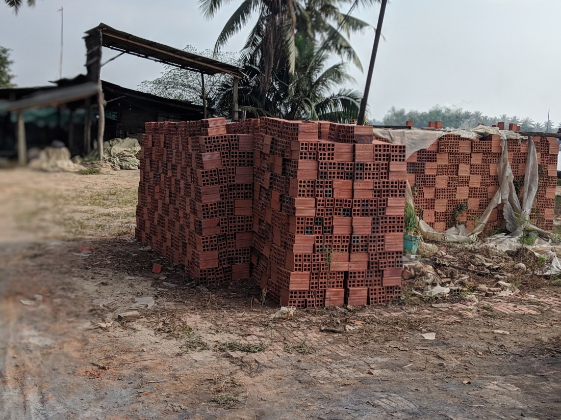 00100dportrait_00100_burst20190127090658931_cover