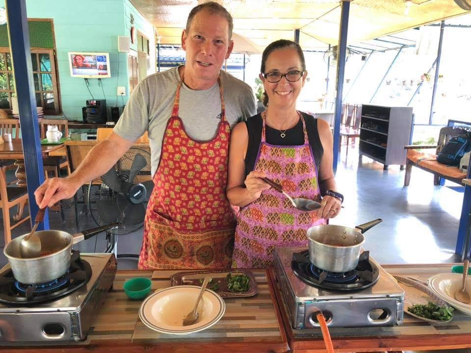 49899776_575050866251775_6984619036734652416_n (1).jpg